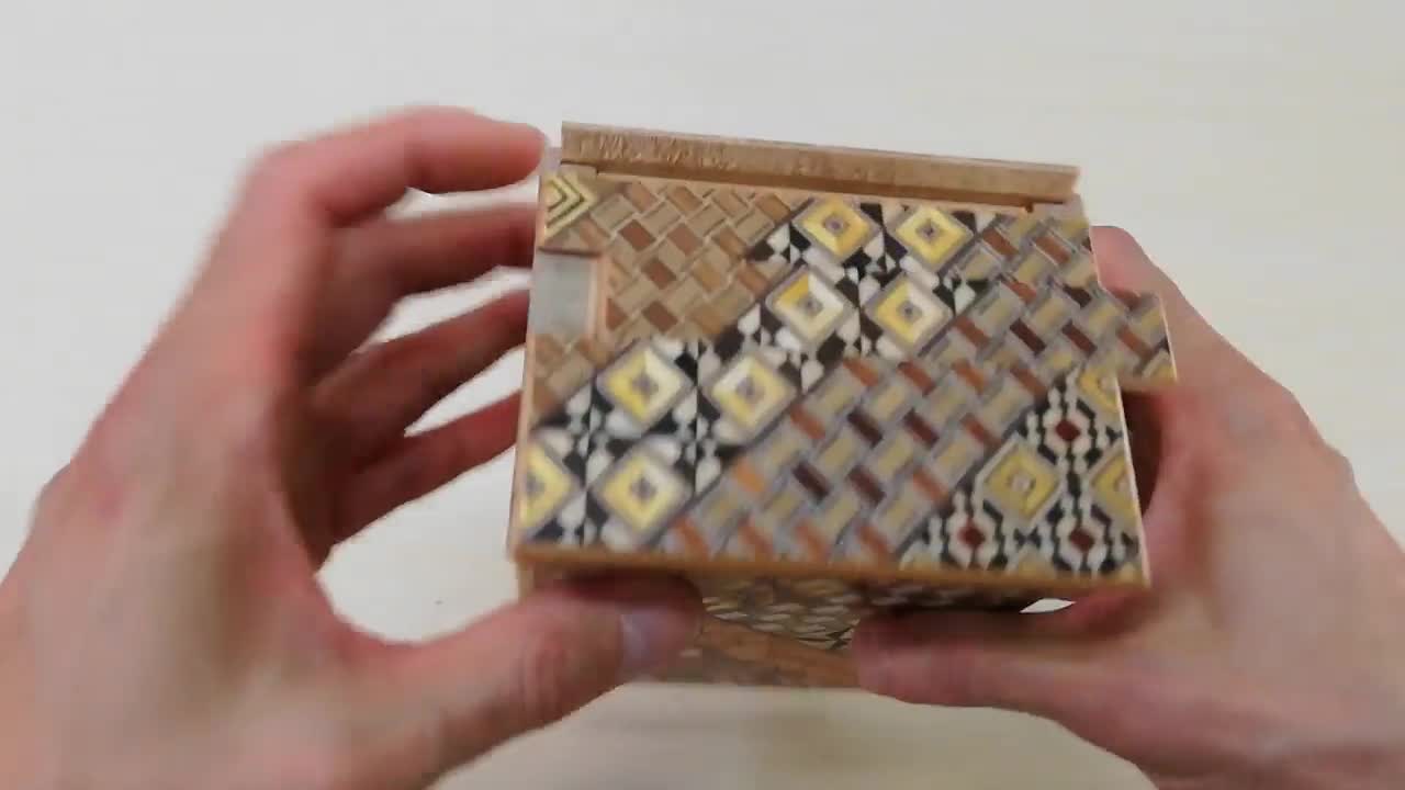 JAPAN Wooden Puzzle Box Medium 12 Steps Himitsu Bako "Yosegi Zaiku" Send by DHL