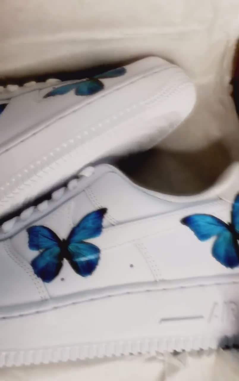 Aangepaste Nike Air Force 1s Blauwe Vlinders Witte Custom | Etsy